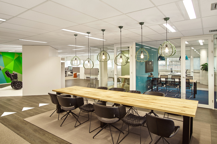 代步公司辦公室會議區域裝修設計案例效果圖