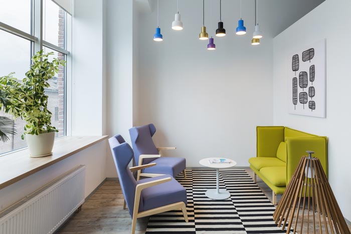 照明公司辦公室接待區(qū)裝修設計案例效果圖