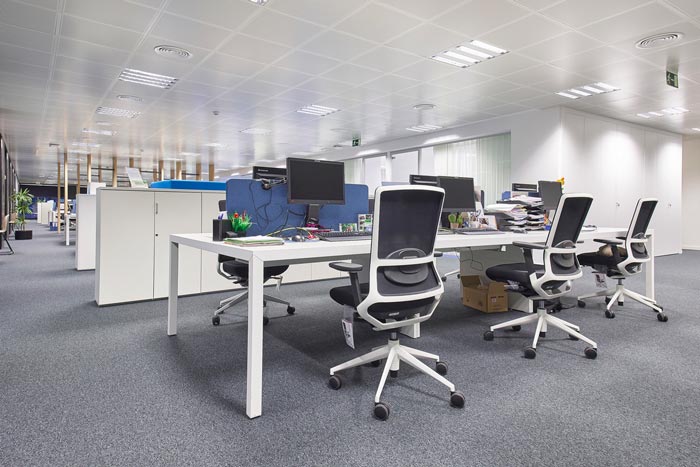 醫(yī)藥公司辦公室辦公區(qū)域裝修設計案例效果圖