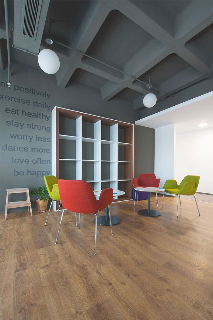 金融公司辦公室交流區(qū)域裝修設計案例效果圖