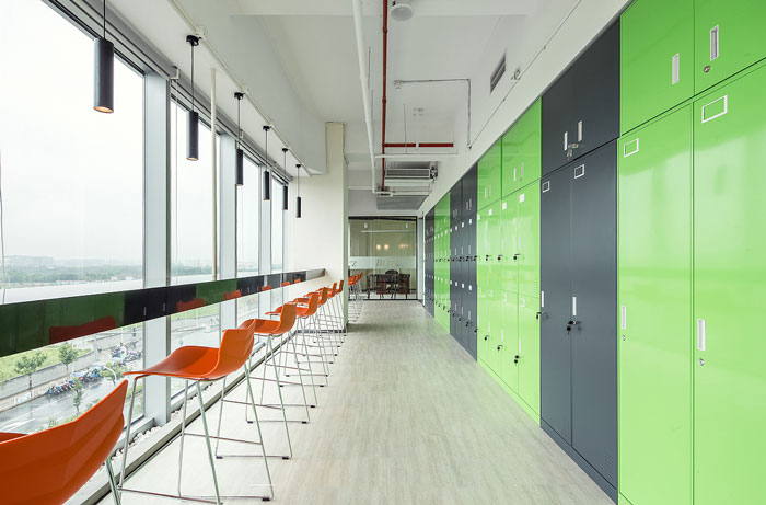 服裝貿易公司辦公室吧臺區(qū)裝修設計效果圖