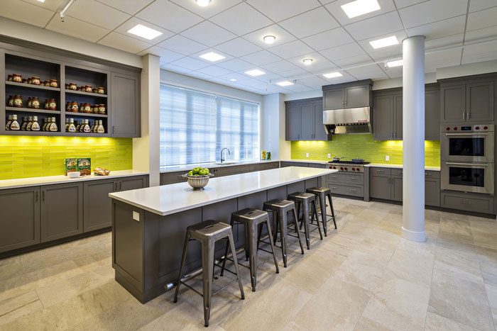 食品貿易公司辦公室茶水間裝修設計實景圖