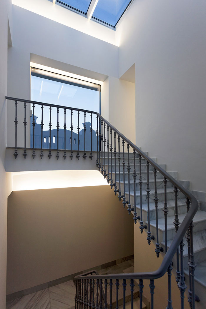 辦公樓樓梯裝修設計效果圖