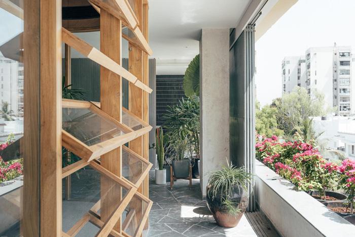 500平方事務所接待區陽臺裝修設計效果圖