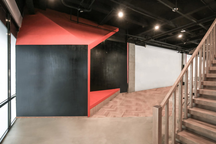 創想實驗室樓梯裝修設計效果圖