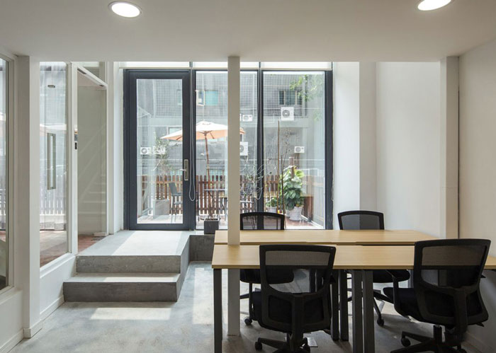 工廠改造辦公室辦公區(qū)裝修設計效果圖