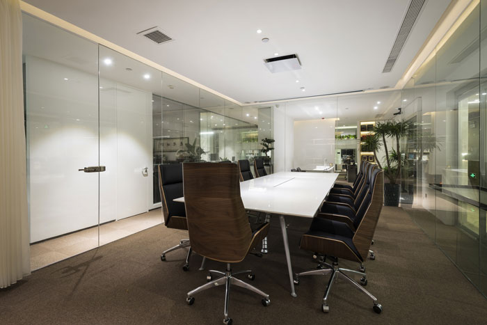 設計公司辦公室會議室裝修設計效果圖